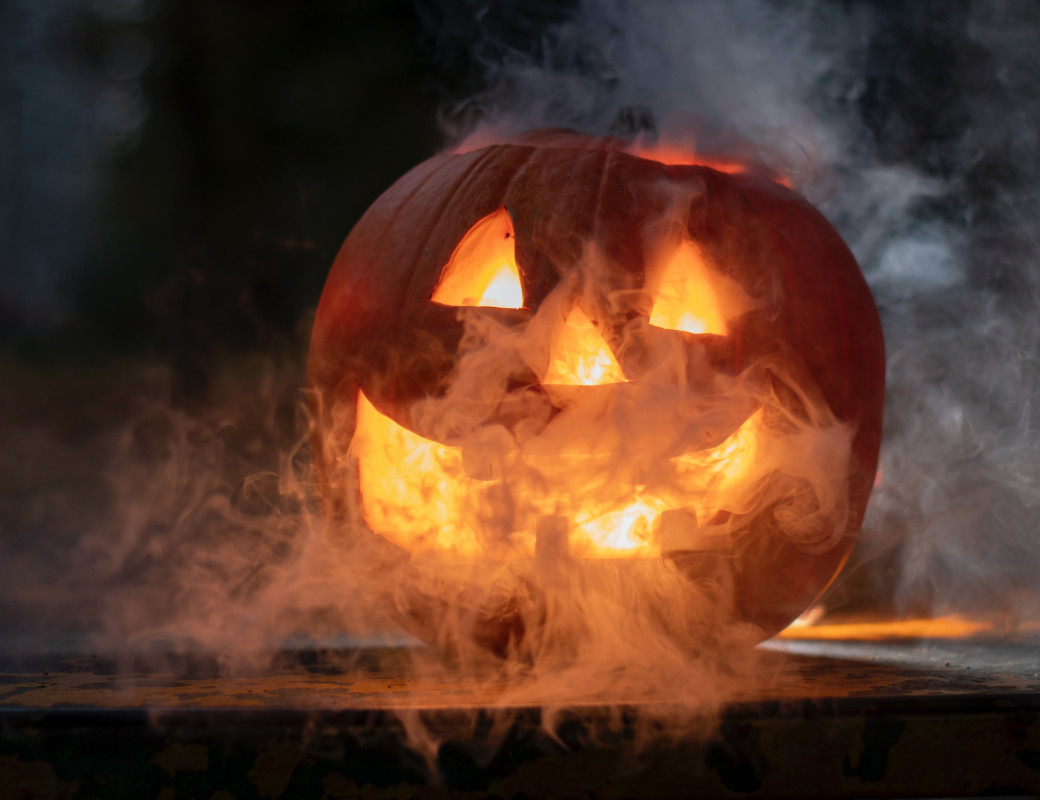 Halloween ph Szabo Janos for Unsplash