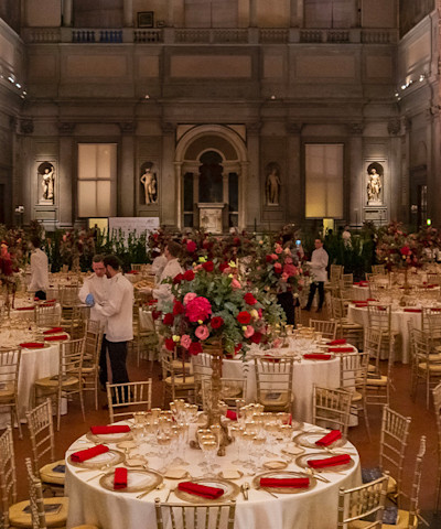 Una delle passate edizioni della Luxury Charity Dinner della Fondazione Ant Italia Onlus nel Salone dei Cinquecento di Palazzo Vecchio (ph. Alessandro Fibbi)