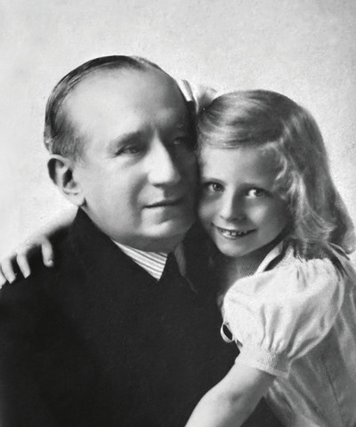 Elettra Marconi together with her father Guglielmo