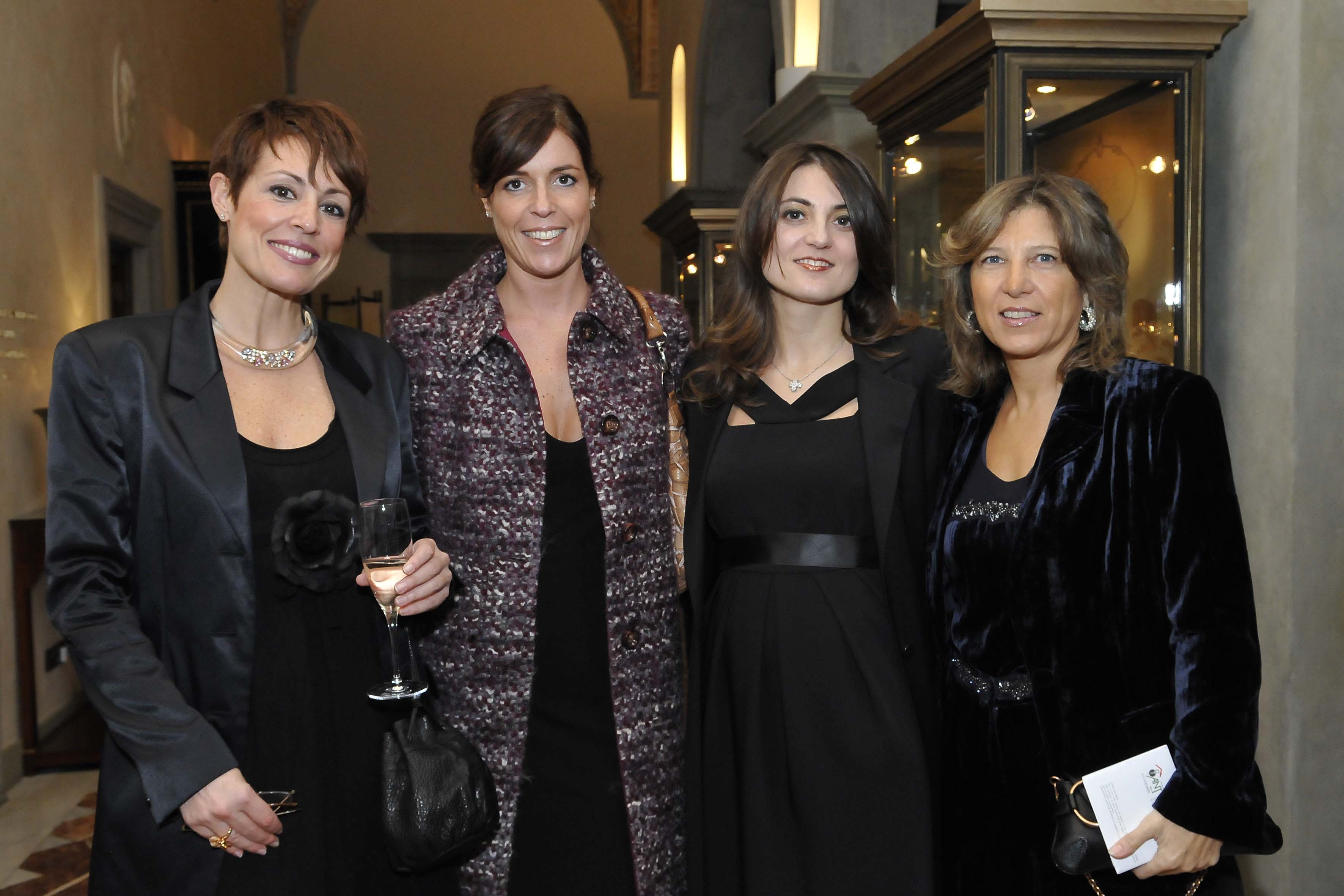 da sx: Cristina Jacomelli,Isabella Jacomelli, Francesca d' Eria, Simona d'Eria